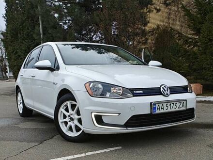 Фольксваген e-Golf 2016 в Киеве на Automoto.ua Фольксваген e-Golf, объемом двигателя 0 л и пробегом 77 тыс. км за 8999 $, фото 1 на Automoto.ua