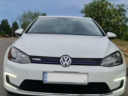 Фольксваген e-Golf 2016 в Запорожье на Automoto.ua Фольксваген e-Golf, объемом двигателя 0 л и пробегом 80 тыс. км за 15641 $, фото 1 на Automoto.ua