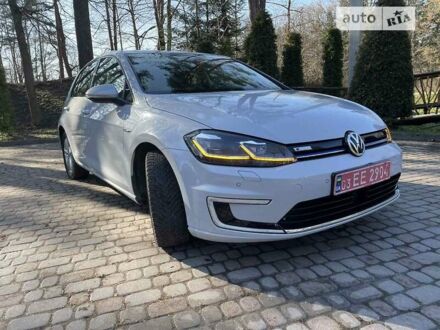 Фольксваген e-Golf, объемом двигателя 0 л и пробегом 97 тыс. км за 14500 $, фото 1 на Automoto.ua