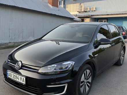 Фольксваген e-Golf 2017 в Бердичеве на Automoto.ua Фольксваген e-Golf, объемом двигателя 0 л и пробегом 90 тыс. км за 18499 $, фото 1 на Automoto.ua