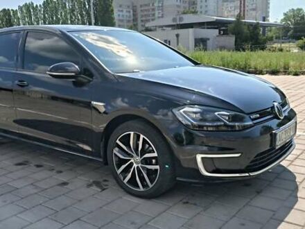 Фольксваген e-Golf 2018 в Черкассах на Automoto.ua Фольксваген e-Golf, объемом двигателя 0 л и пробегом 128 тыс. км за 12499 $, фото 1 на Automoto.ua