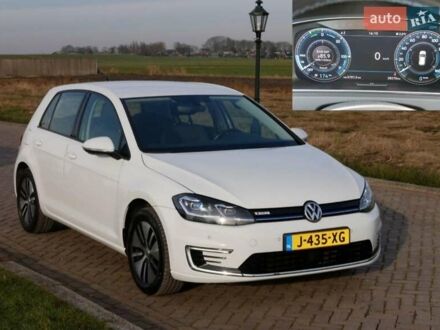 Фольксваген e-Golf 2020 у Дубно на Automoto.ua Фольксваген e-Golf, об'ємом двигуна 0 л та пробігом 28 тис. км за 13850 $, фото 1 на Automoto.ua