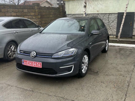 Фольксваген e-Golf, объемом двигателя 0 л и пробегом 32 тыс. км за 18500 $, фото 1 на Automoto.ua