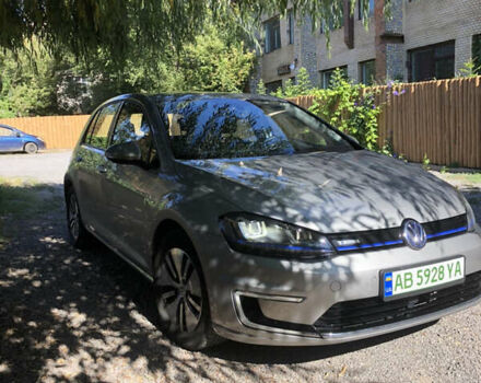 Серый Фольксваген e-Golf, объемом двигателя 0 л и пробегом 82 тыс. км за 9300 $, фото 2 на Automoto.ua