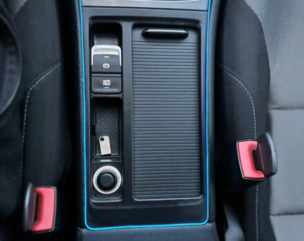 Сірий Фольксваген e-Golf, об'ємом двигуна 0 л та пробігом 161 тис. км за 8950 $, фото 39 на Automoto.ua