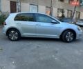 Серый Фольксваген e-Golf, объемом двигателя 0 л и пробегом 155 тыс. км за 8200 $, фото 2 на Automoto.ua