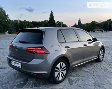 Серый Фольксваген e-Golf, объемом двигателя 0 л и пробегом 129 тыс. км за 13200 $, фото 5 на Automoto.ua