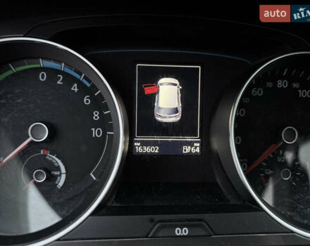 Серый Фольксваген e-Golf, объемом двигателя 0 л и пробегом 163 тыс. км за 8600 $, фото 7 на Automoto.ua