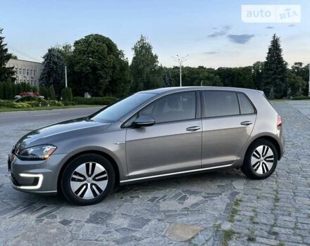 Серый Фольксваген e-Golf, объемом двигателя 0 л и пробегом 129 тыс. км за 13200 $, фото 7 на Automoto.ua