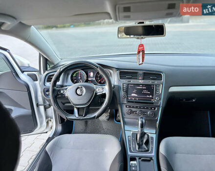 Сірий Фольксваген e-Golf, об'ємом двигуна 0 л та пробігом 162 тис. км за 8299 $, фото 100 на Automoto.ua