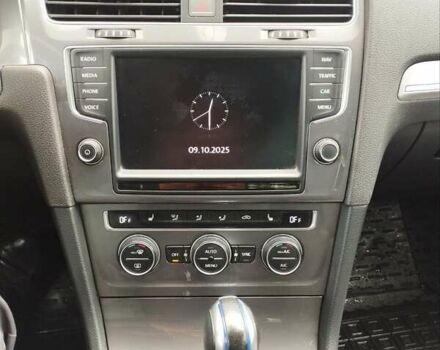 Серый Фольксваген e-Golf, объемом двигателя 0 л и пробегом 130 тыс. км за 8800 $, фото 16 на Automoto.ua