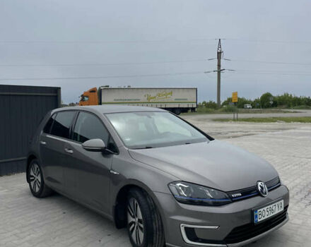 Серый Фольксваген e-Golf, объемом двигателя 0 л и пробегом 195 тыс. км за 7499 $, фото 1 на Automoto.ua
