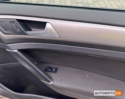 Серый Фольксваген e-Golf, объемом двигателя 24 л и пробегом 97 тыс. км за 14500 $, фото 24 на Automoto.ua