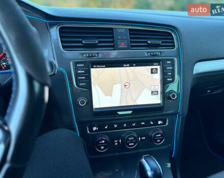 Серый Фольксваген e-Golf, объемом двигателя 0 л и пробегом 161 тыс. км за 8499 $, фото 35 на Automoto.ua
