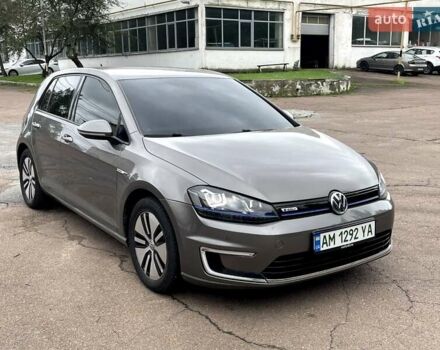 Серый Фольксваген e-Golf, объемом двигателя 0 л и пробегом 122 тыс. км за 10000 $, фото 3 на Automoto.ua