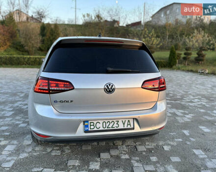 Серый Фольксваген e-Golf, объемом двигателя 0 л и пробегом 161 тыс. км за 8499 $, фото 12 на Automoto.ua