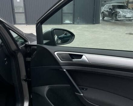 Серый Фольксваген e-Golf, объемом двигателя 0 л и пробегом 195 тыс. км за 7699 $, фото 22 на Automoto.ua