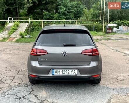 Серый Фольксваген e-Golf, объемом двигателя 0 л и пробегом 122 тыс. км за 10000 $, фото 6 на Automoto.ua