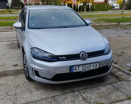 Серый Фольксваген e-Golf, объемом двигателя 0 л и пробегом 130 тыс. км за 8800 $, фото 7 на Automoto.ua