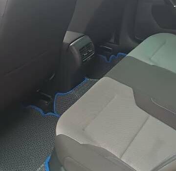 Серый Фольксваген e-Golf, объемом двигателя 0 л и пробегом 116 тыс. км за 9300 $, фото 13 на Automoto.ua