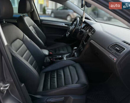 Серый Фольксваген e-Golf, объемом двигателя 0 л и пробегом 210 тыс. км за 7800 $, фото 4 на Automoto.ua