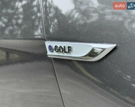 Серый Фольксваген e-Golf, объемом двигателя 0 л и пробегом 76 тыс. км за 8500 $, фото 23 на Automoto.ua