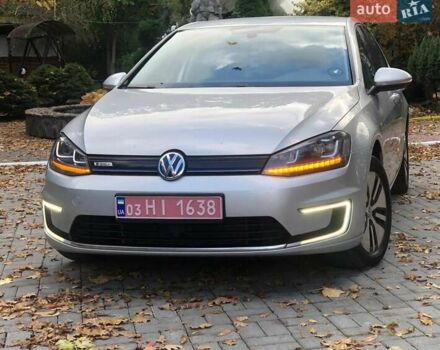 Серый Фольксваген e-Golf, объемом двигателя 0 л и пробегом 157 тыс. км за 8100 $, фото 1 на Automoto.ua