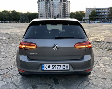 Серый Фольксваген e-Golf, объемом двигателя 0 л и пробегом 129 тыс. км за 13200 $, фото 4 на Automoto.ua