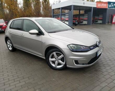 Серый Фольксваген e-Golf, объемом двигателя 0 л и пробегом 97 тыс. км за 10800 $, фото 3 на Automoto.ua