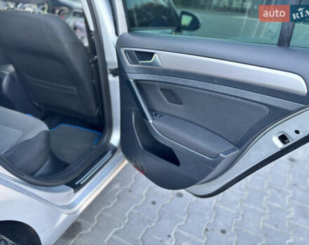 Серый Фольксваген e-Golf, объемом двигателя 0 л и пробегом 162 тыс. км за 8499 $, фото 53 на Automoto.ua