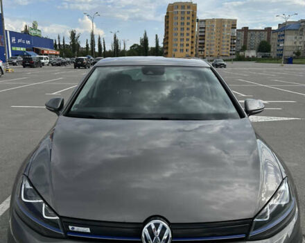 Серый Фольксваген e-Golf, объемом двигателя 0 л и пробегом 118 тыс. км за 7950 $, фото 1 на Automoto.ua
