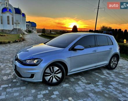Серый Фольксваген e-Golf, объемом двигателя 0 л и пробегом 162 тыс. км за 8499 $, фото 5 на Automoto.ua