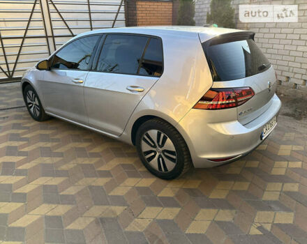Серый Фольксваген e-Golf, объемом двигателя 0 л и пробегом 114 тыс. км за 8800 $, фото 3 на Automoto.ua