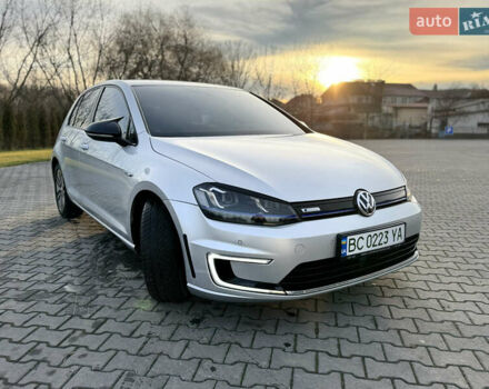 Сірий Фольксваген e-Golf, об'ємом двигуна 0 л та пробігом 162 тис. км за 8299 $, фото 9 на Automoto.ua