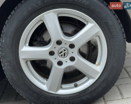 Серый Фольксваген e-Golf, объемом двигателя 0 л и пробегом 76 тыс. км за 8500 $, фото 29 на Automoto.ua