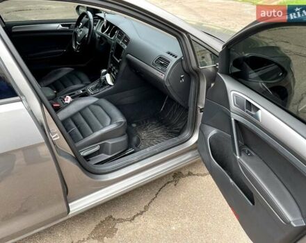 Серый Фольксваген e-Golf, объемом двигателя 0 л и пробегом 122 тыс. км за 10000 $, фото 13 на Automoto.ua