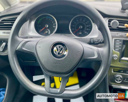 Серый Фольксваген e-Golf, объемом двигателя 24 л и пробегом 97 тыс. км за 14500 $, фото 15 на Automoto.ua