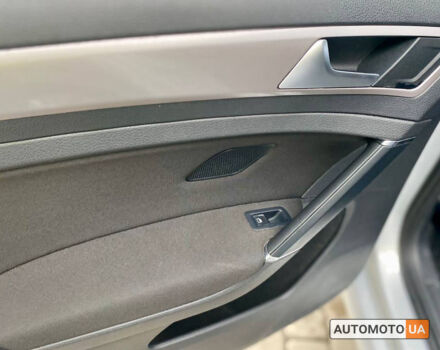 Серый Фольксваген e-Golf, объемом двигателя 24 л и пробегом 97 тыс. км за 14500 $, фото 17 на Automoto.ua