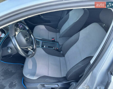 Серый Фольксваген e-Golf, объемом двигателя 0 л и пробегом 161 тыс. км за 8499 $, фото 39 на Automoto.ua