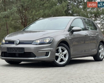 Серый Фольксваген e-Golf, объемом двигателя 0 л и пробегом 76 тыс. км за 8500 $, фото 10 на Automoto.ua