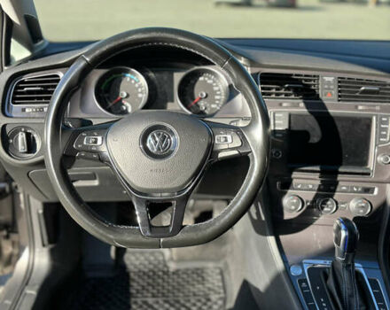 Сірий Фольксваген e-Golf, об'ємом двигуна 0 л та пробігом 122 тис. км за 8500 $, фото 17 на Automoto.ua