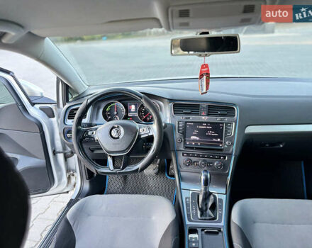 Сірий Фольксваген e-Golf, об'ємом двигуна 0 л та пробігом 161 тис. км за 8950 $, фото 56 на Automoto.ua