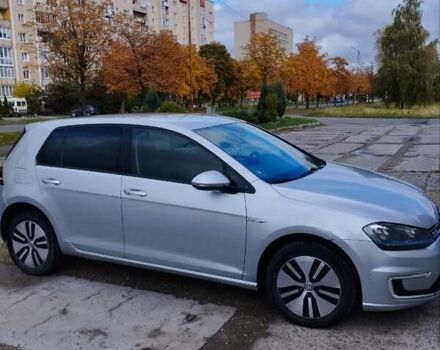 Серый Фольксваген e-Golf, объемом двигателя 0 л и пробегом 130 тыс. км за 8800 $, фото 8 на Automoto.ua