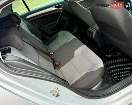 Серый Фольксваген e-Golf, объемом двигателя 0 л и пробегом 140 тыс. км за 7300 $, фото 31 на Automoto.ua