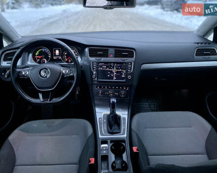Сірий Фольксваген e-Golf, об'ємом двигуна 0 л та пробігом 105 тис. км за 7800 $, фото 18 на Automoto.ua