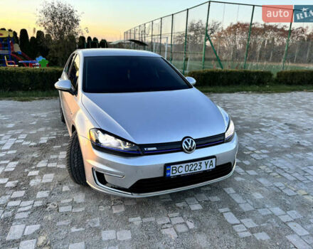 Серый Фольксваген e-Golf, объемом двигателя 0 л и пробегом 162 тыс. км за 8499 $, фото 8 на Automoto.ua