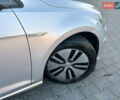 Серый Фольксваген e-Golf, объемом двигателя 0 л и пробегом 162 тыс. км за 8499 $, фото 61 на Automoto.ua