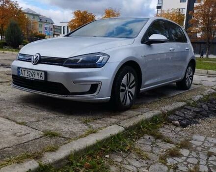 Серый Фольксваген e-Golf, объемом двигателя 0 л и пробегом 130 тыс. км за 8800 $, фото 2 на Automoto.ua