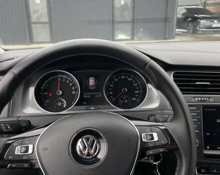 Серый Фольксваген e-Golf, объемом двигателя 0 л и пробегом 195 тыс. км за 7499 $, фото 26 на Automoto.ua