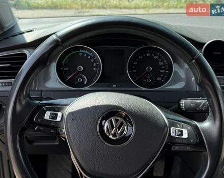 Серый Фольксваген e-Golf, объемом двигателя 0 л и пробегом 134 тыс. км за 9900 $, фото 18 на Automoto.ua